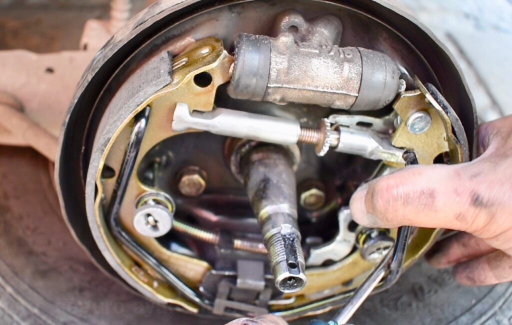 Cambio de balatas Toyota Tercel